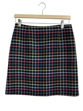 New Look Rainbow Colorful Plaid Skirt
Women’s US size 4
